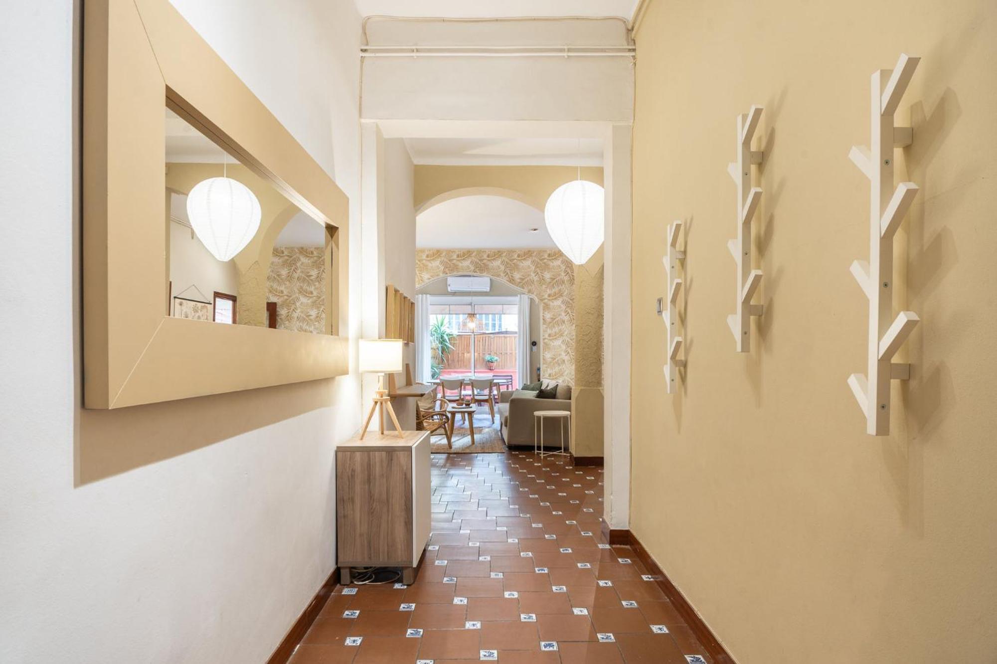 Spacious & Sunny Apt With Terrace In The City Center برشلونة المظهر الخارجي الصورة